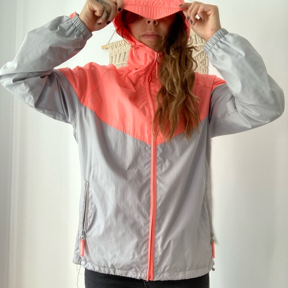 Superdry vintage 80’s look windbreaker with mesh interior - Picture 1 of 8